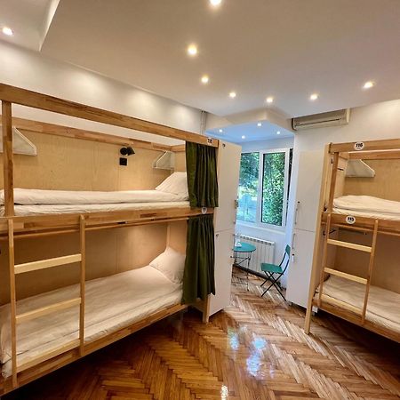 Cabbage Hostel Belgrade Exterior photo