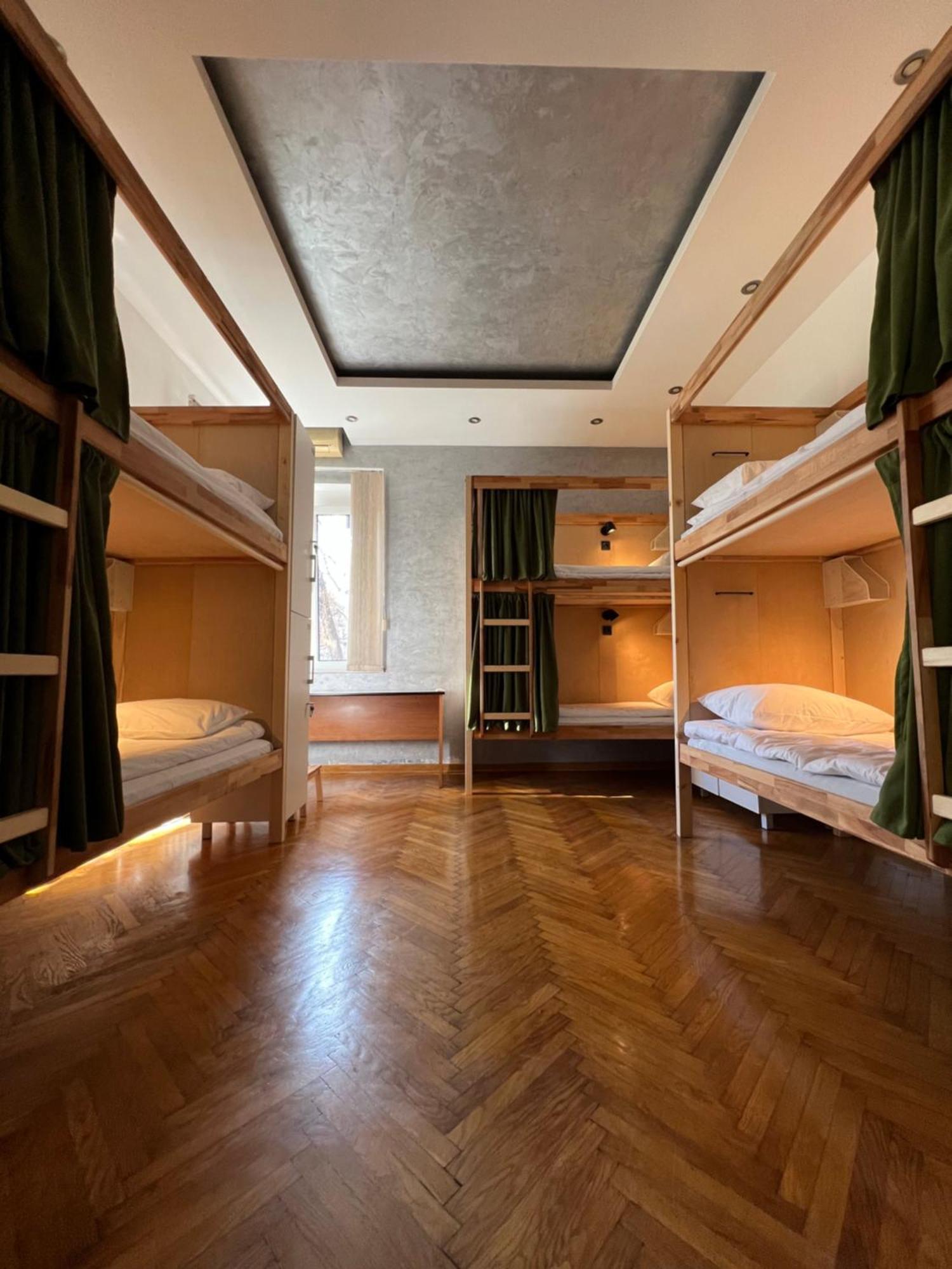 Cabbage Hostel Belgrade Exterior photo